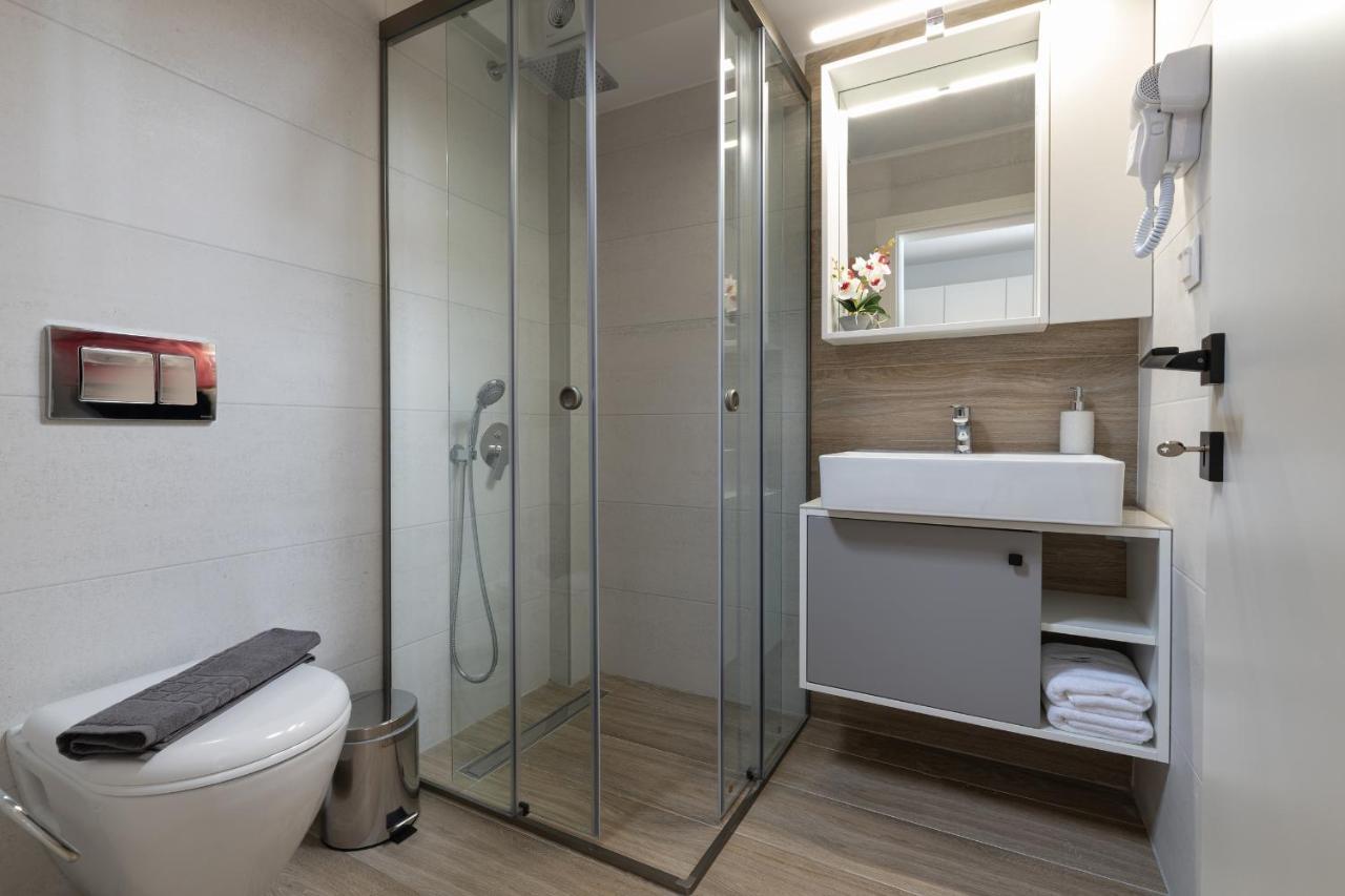 Sky Luxury Suites Сарти Екстериор снимка